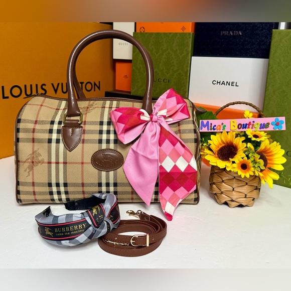 🌼BURBERRYS🌼 EUC Nova Check Boston Bag - Picture 1 of 17